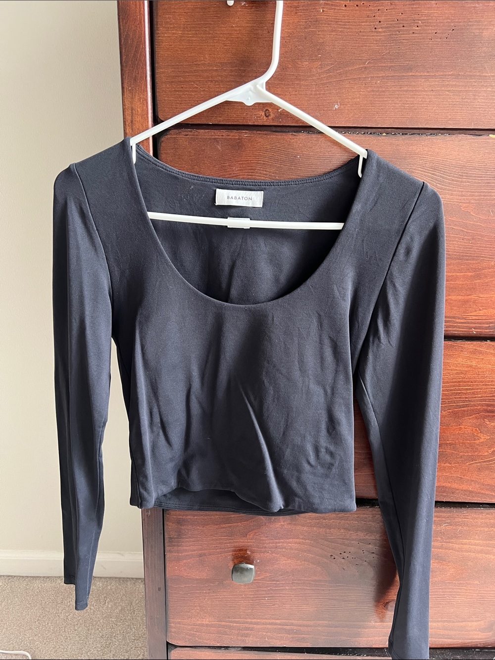 Aritzia Babaton Black Scoop-Neck Long Sleeve Top
